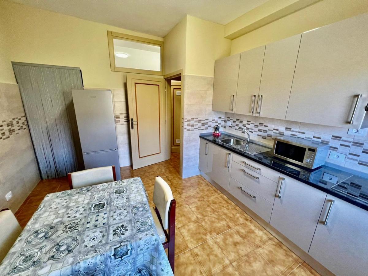 Lovely Spacious Apartment In The Center - فيلافلور المظهر الخارجي الصورة